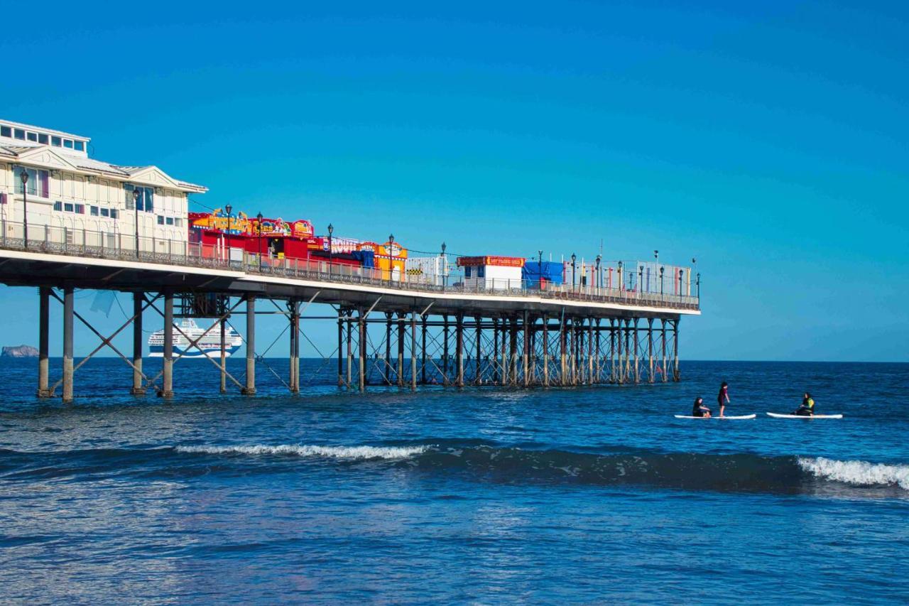 7 - 1 Bedroom Sea Front Location - Step Free Access From Rear - Free Parking