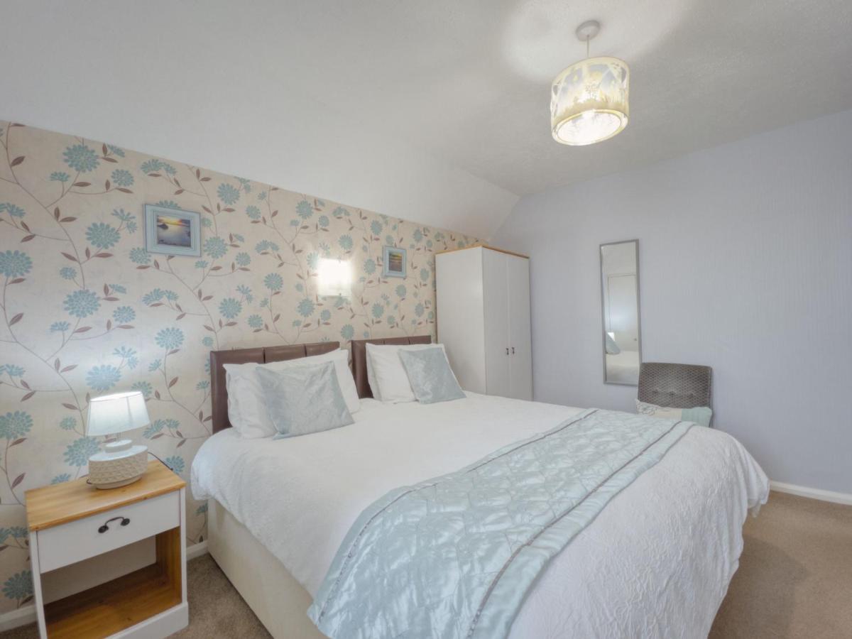 Holiday home 7 - 1 Bedroom Sea Front Location - Step Free Access From Rear - Free Parking *
