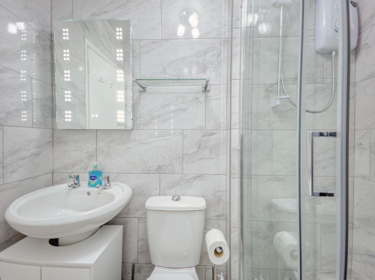 Holiday home 7 - 1 Bedroom Sea Front Location - Step Free Access From Rear - Free Parking